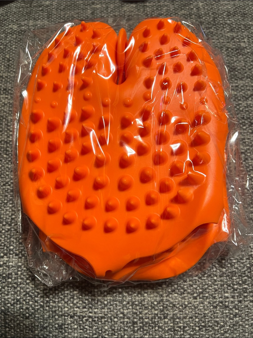 NWT Orange Silicone Pet Grooming Gloves